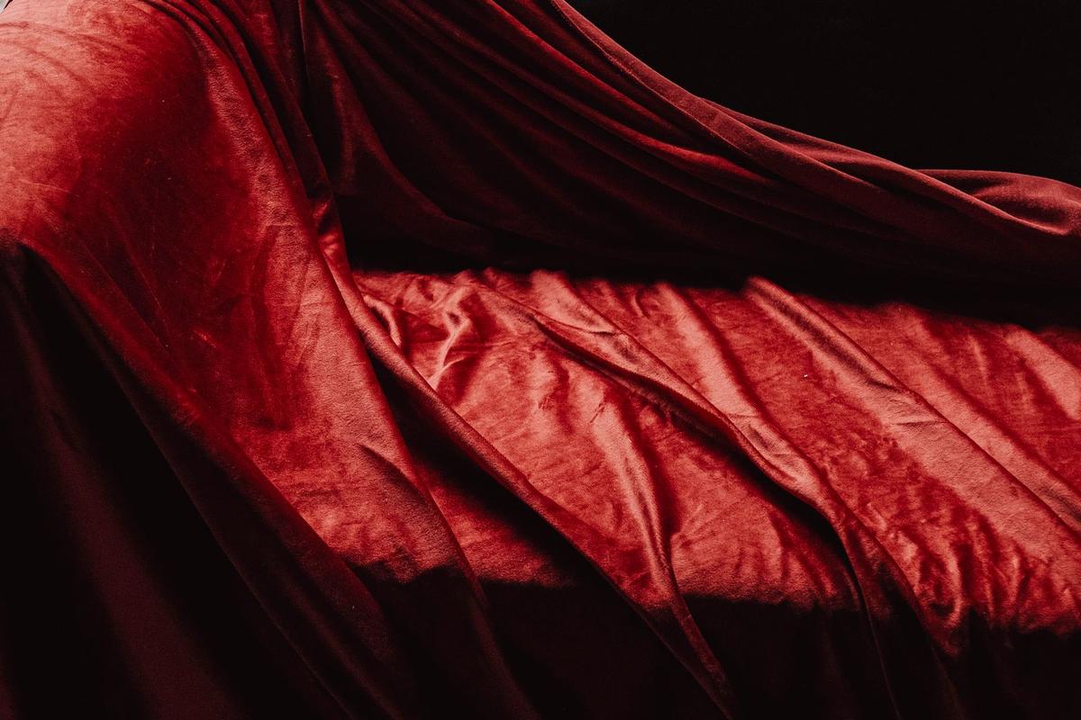 premium_fabric_red_velvet